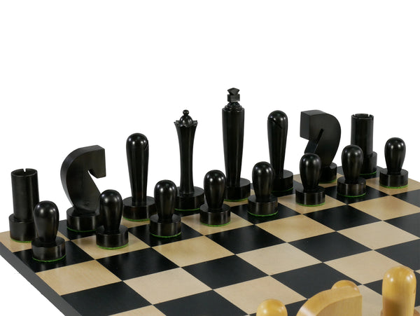 Chess Set- Black Berliner Chessmen on Black Basic Board